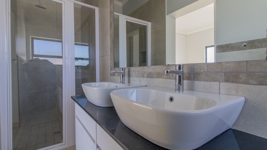 4 Bedroom Property for Sale in Da Gama Bay Western Cape